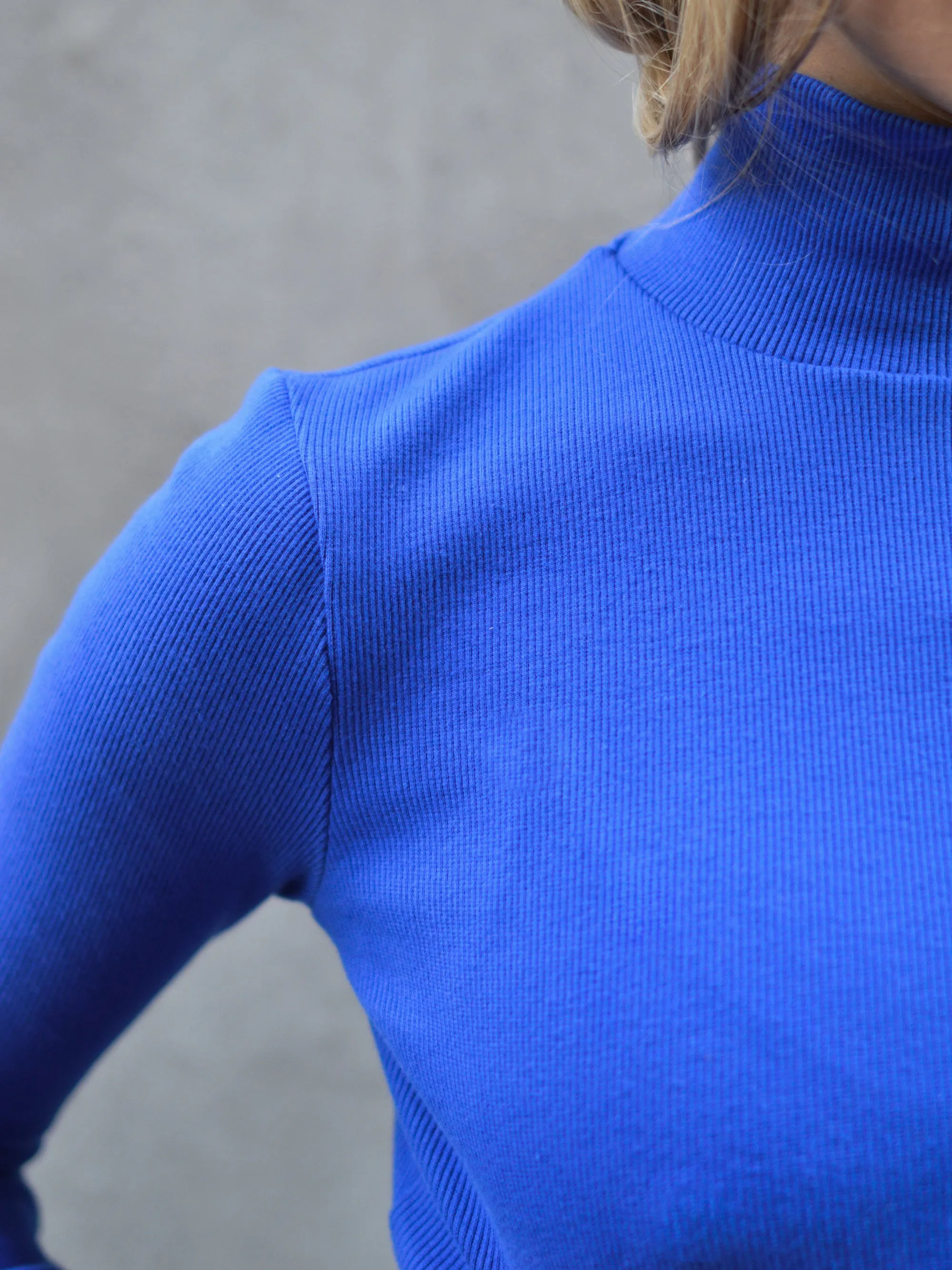 ADAMO blue turtleneck