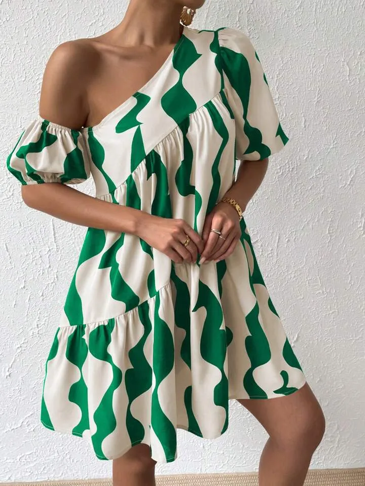 Allover print asymmetrical neck puff sleeve in print green