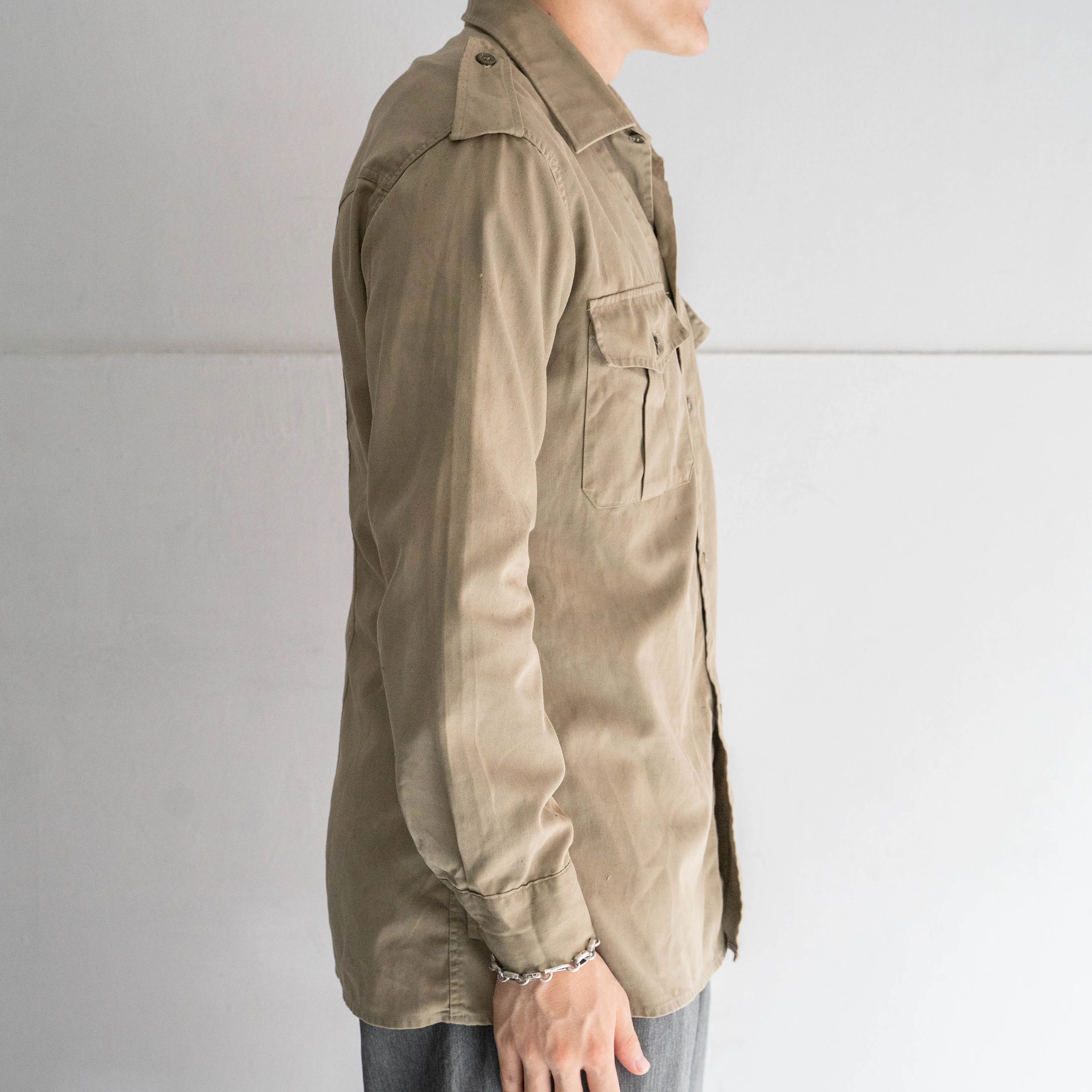 around 1980s french military beige color shirt