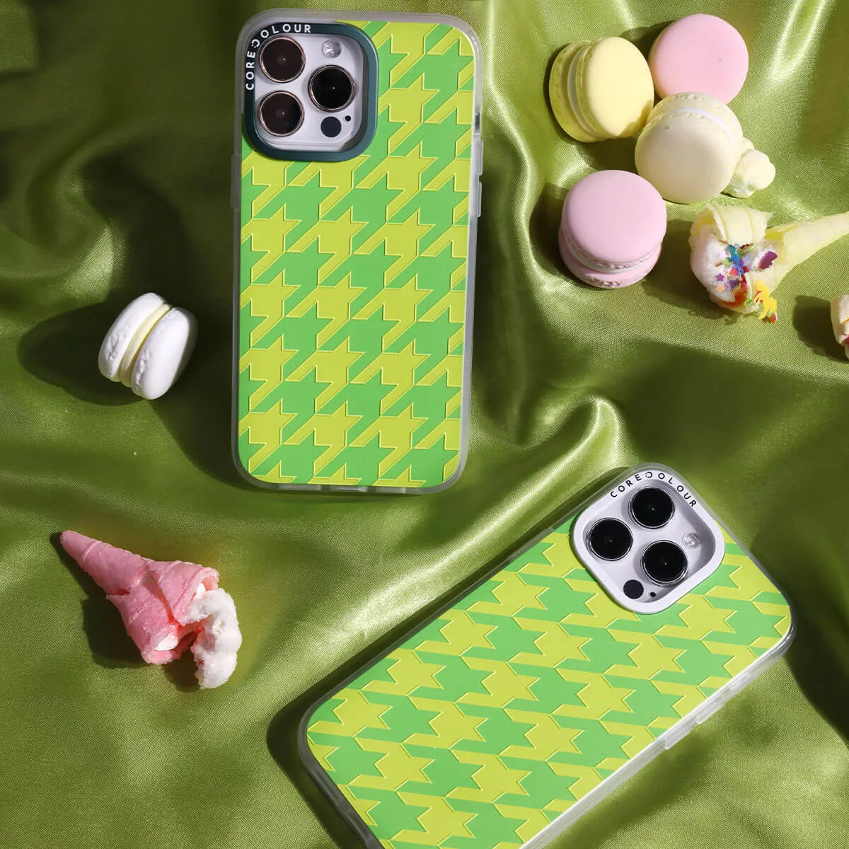 iPhone 12 Pro Green Houndstooth Phone Case Magsafe Compatible