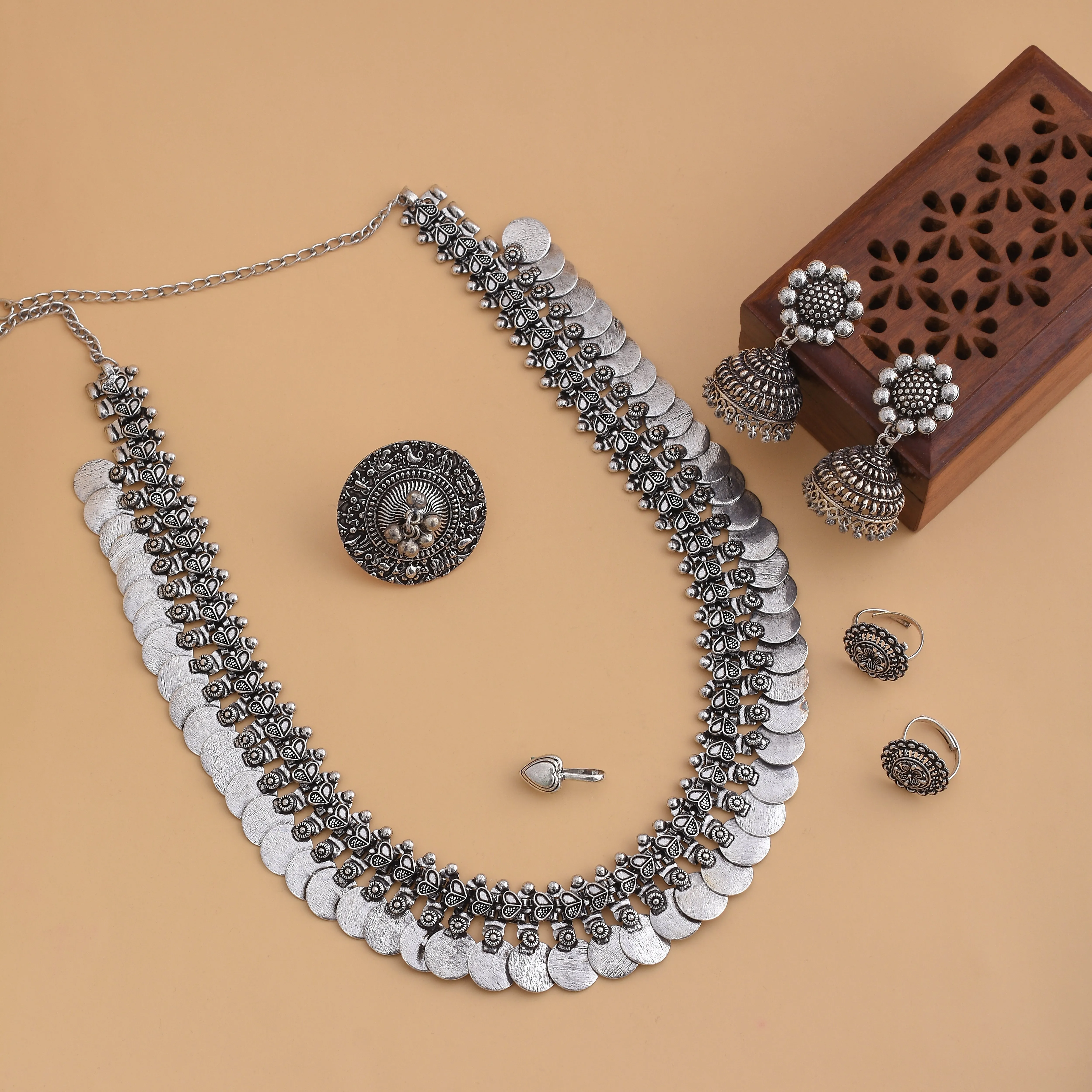 Mandakini Kolhapuri Necklace Set