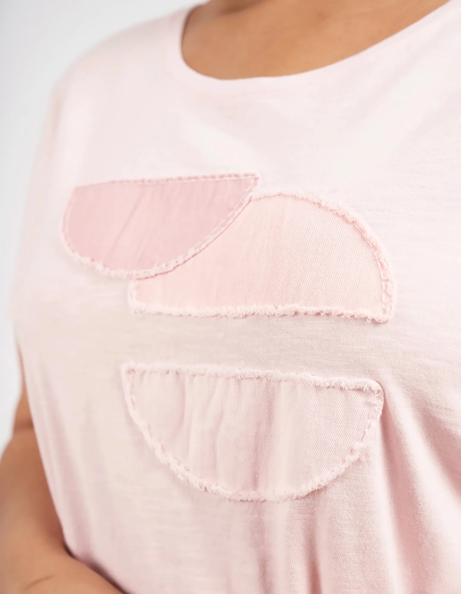 Optimized Pink Orbit Tee Powder - English.