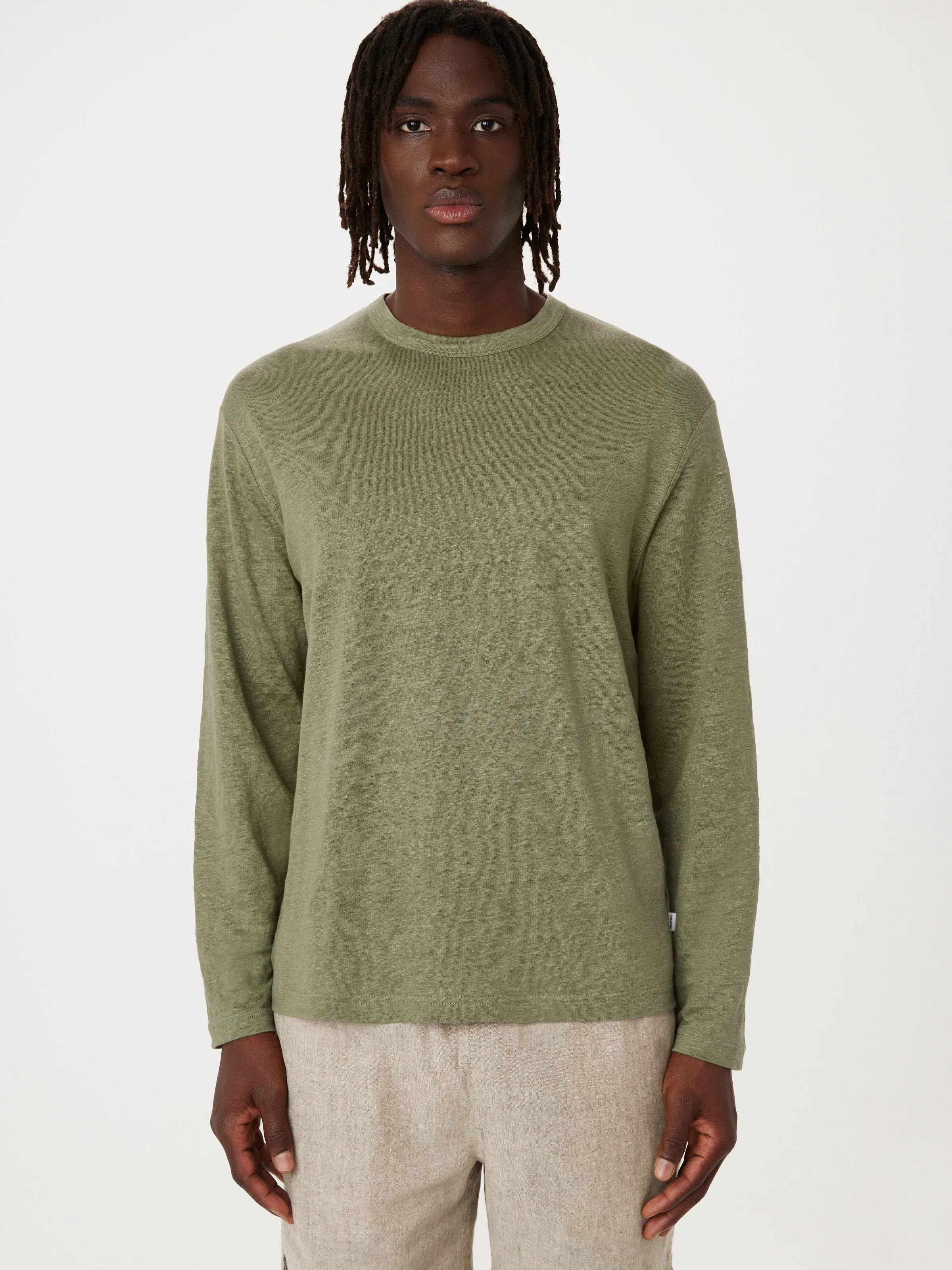 The Long Sleeve Linen T-Shirt in Olive Green